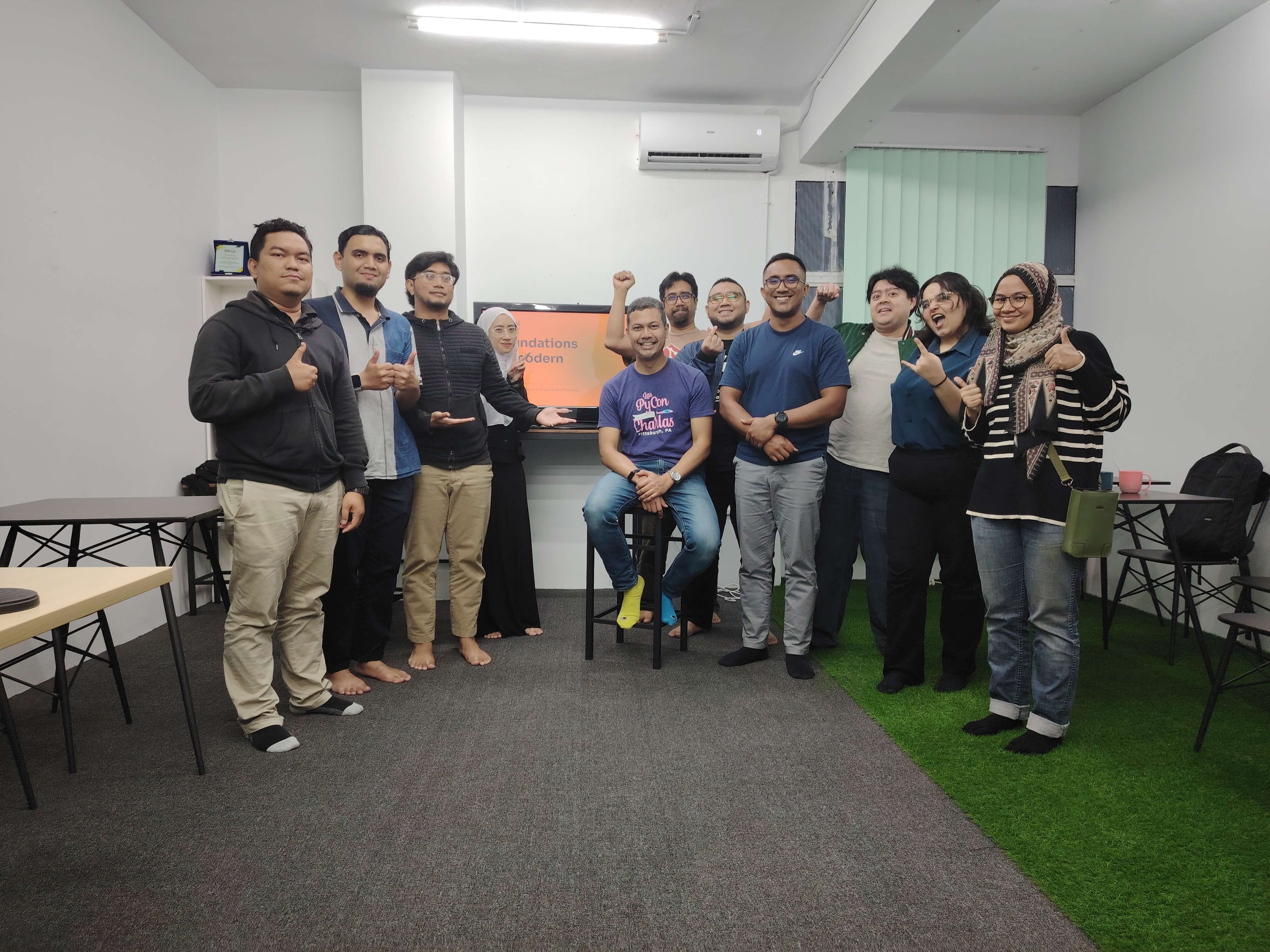 SEO-101 Seminar Participants Group Photo